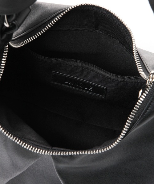 LAKOLE(ラコレ)の「ノットデザインワンショルダーバッグ / 645229(ショルダーバッグ・レディース・オフホワイト/ブラック・FREE)」の11枚目の写真