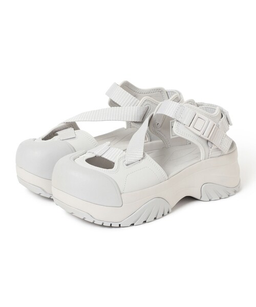 Ray BEAMS（レイビームス）の「FILA / PEITO MAX SD（サンダル・レディース・ブラック/グレー・25/24/23）」の4枚目の写真