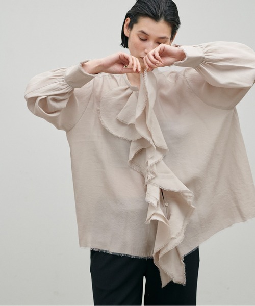 LARUTA（ラルータ）の「【LARUTA】ラッフルフリンジブラウス（シャツ/ブラウス・レディース・アイボリー/ライトベージュ/ブラック・FREE）」の18枚目の写真