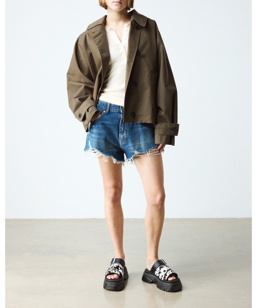 Dr. Martens(ドクターマーチン)の「Dr. Martens/ドクターマーチン MATTISON スライド サンダル 42833100(サンダル・メンズ・ホワイト×ブラック・UK5/UK6/UK4/UK3)」の3枚目の写真
