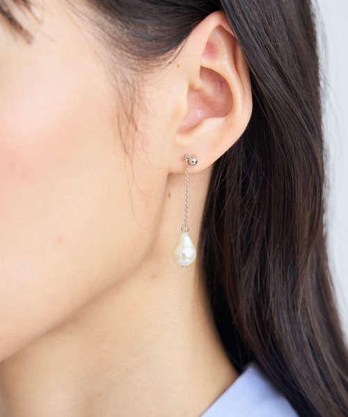 NOELA(ノエラ)の「バロックパールアシメピアス(ピアス(両耳用)・レディース・シルバー/ゴールド・フリー)」の3枚目の写真