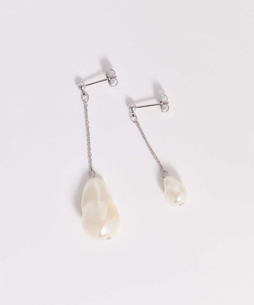 NOELA(ノエラ)の「バロックパールアシメピアス(ピアス(両耳用)・レディース・シルバー/ゴールド・フリー)」の5枚目の写真