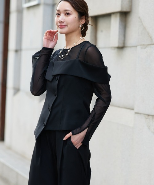 Jolie et Jolie(ジョリーエジョリー)の「オフショルペプラムトップス×ワイドパンツ(パンツドレス・レディース・ブラック/チャコールグレー・L/M)」の1枚目の写真