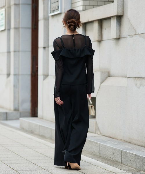 Jolie et Jolie(ジョリーエジョリー)の「オフショルペプラムトップス×ワイドパンツ(パンツドレス・レディース・ブラック/チャコールグレー・L/M)」の9枚目の写真