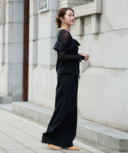 Jolie et Jolie(ジョリーエジョリー)の「オフショルペプラムトップス×ワイドパンツ(パンツドレス・レディース・ブラック/チャコールグレー・L/M)」の11枚目の写真