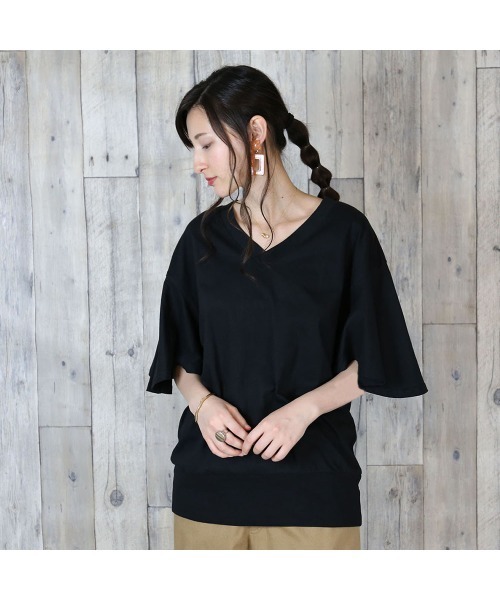 aity(アイティ)の「M-5L ボリュームフレア袖 Vネック半袖カットソー(Tシャツ/カットソー・レディース・チャコール/カーキ/ブラック/オフホワイト/ベージュ・4L~5L/LL~3L/M~L)」の3枚目の写真