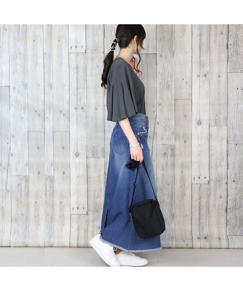 aity(アイティ)の「M-5L ボリュームフレア袖 Vネック半袖カットソー(Tシャツ/カットソー・レディース・チャコール/カーキ/ブラック/オフホワイト/ベージュ・4L~5L/LL~3L/M~L)」の20枚目の写真
