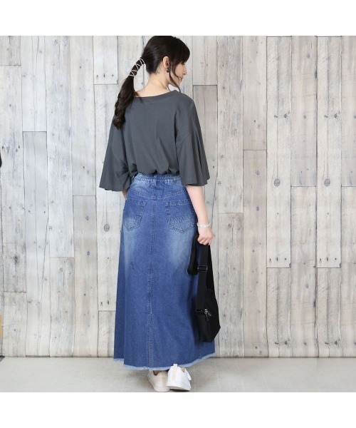 aity(アイティ)の「M-5L ボリュームフレア袖 Vネック半袖カットソー(Tシャツ/カットソー・レディース・チャコール/カーキ/ブラック/オフホワイト/ベージュ・4L~5L/LL~3L/M~L)」の21枚目の写真