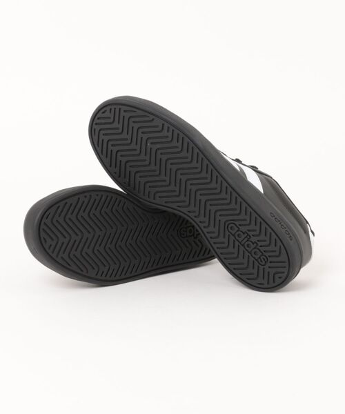 adidas(アディダス)の「【adidas】アディダス GRANDCOURT 3.0J(グランドコート 3.0J)(スニーカー・レディース・ホワイト×ブラック/ホワイト×ホワイト/ブラック系その他/ブラック×ブラック/ブラック×ホワイト・23.0cm/23.5cm/24.0cm/24.5cm/25.0cm/25.5cm)」の7枚目の写真