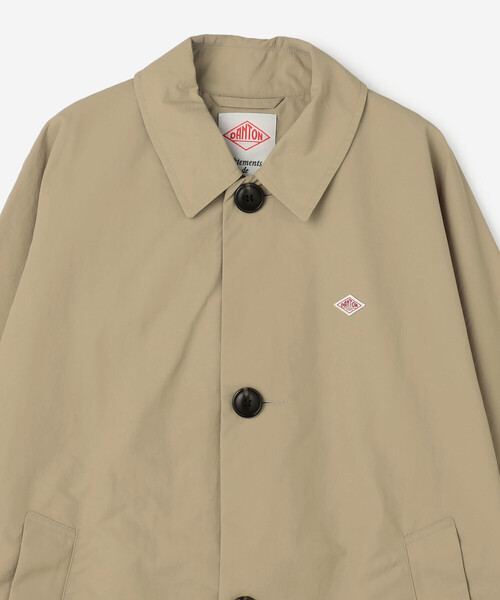 DANTON（ダントン）の「DANTON | ナイロンタッサー ドルマンスリーブコート WOMEN（ステンカラーコート・レディース・ベージュ/ネイビー・36）」の5枚目の写真