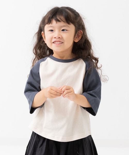 chil2（チルツー）の「綿100％ 配色ラグラン半袖Tシャツ（Tシャツ/カットソー・キッズ・ブラウン/ミント/スモークピンク/ブラック/チャコールグレー・150cm/140cm/130cm/120cm/110cm/100cm/90㎝/80ｃｍ）」の2枚目の写真