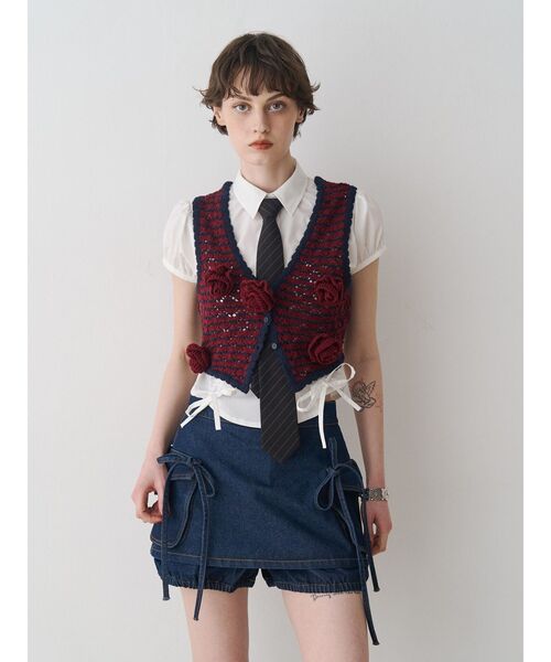 jouetie（ジュエティ）の「ローズモチーフニットジレ（その他トップス・レディース・ブラック/レッド・MEDIUM）」の3枚目の写真