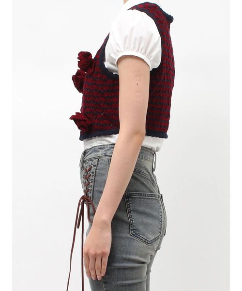 jouetie（ジュエティ）の「ローズモチーフニットジレ（その他トップス・レディース・ブラック/レッド・MEDIUM）」の15枚目の写真