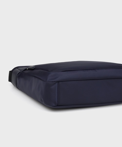 Paul Smith(ポールスミス)の「ナイロンブライトストライプトリム ショルダーバッグ【553405 N082S】(ショルダーバッグ・メンズ・ブラック/ネイビー・FREE)」の11枚目の写真