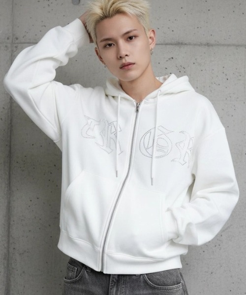 ARULE（アルール）の「A'GEM/9 × .kom 『ARULE/アルール』Graffiti Rhinestone Zip Hoodie/短丈グラフティラインストーン ZIP パーカー（パーカー・レディース・ブラック/ホワイト・FREE）」の9枚目の写真