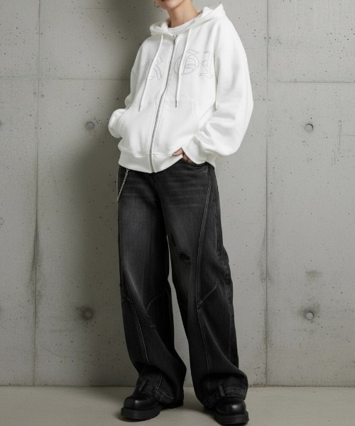 ARULE（アルール）の「A'GEM/9 × .kom 『ARULE/アルール』Graffiti Rhinestone Zip Hoodie/短丈グラフティラインストーン ZIP パーカー（パーカー・レディース・ブラック/ホワイト・FREE）」の7枚目の写真