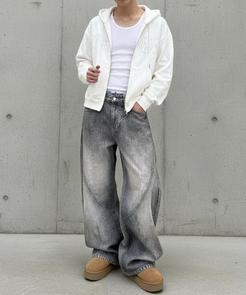 ARULE（アルール）の「A'GEM/9 × .kom 『ARULE/アルール』Graffiti Rhinestone Zip Hoodie/短丈グラフティラインストーン ZIP パーカー（パーカー・レディース・ブラック/ホワイト・FREE）」の8枚目の写真