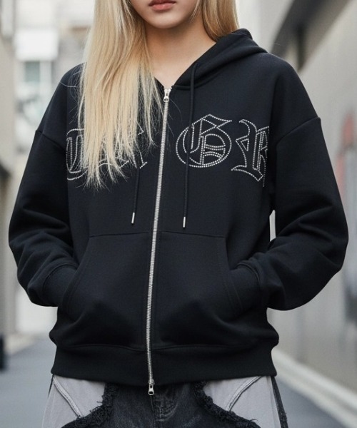 ARULE（アルール）の「A'GEM/9 × .kom 『ARULE/アルール』Graffiti Rhinestone Zip Hoodie/短丈グラフティラインストーン ZIP パーカー（パーカー・レディース・ブラック/ホワイト・FREE）」の15枚目の写真