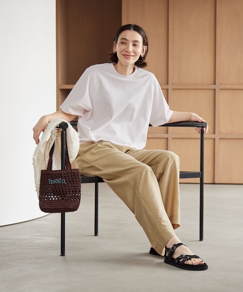 BEAUTY&YOUTH UNITED ARROWS(ビューティーアンドユースユナイテッドアローズ)の「【別注】<MIORA>ラフィア ロゴ トートバッグ(かごバッグ・レディース・ピンク/ダークブラウン/ナチュラル・FREE)」の4枚目の写真