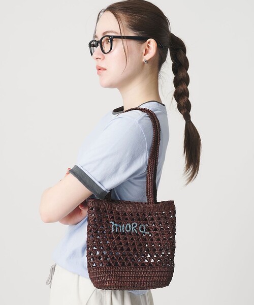 BEAUTY&YOUTH UNITED ARROWS(ビューティーアンドユースユナイテッドアローズ)の「【別注】<MIORA>ラフィア ロゴ トートバッグ(かごバッグ・レディース・ピンク/ダークブラウン/ナチュラル・FREE)」の7枚目の写真