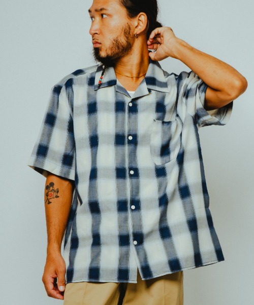 BIG MIKE（ビッグマイク）の「BIG MIKE ビックマイク/ 26春夏新作 セットアップ対応 オープンカラー半袖 レーヨンミックス オンブレチェックシャツ 脇スリットタイプ //// 102625530（シャツ/ブラウス・メンズ・ホワイト×ネイビー/ホワイト×グリーン/ブラック×ホワイト・X-LARGE/LARGE/MEDIUM）」の3枚目の写真