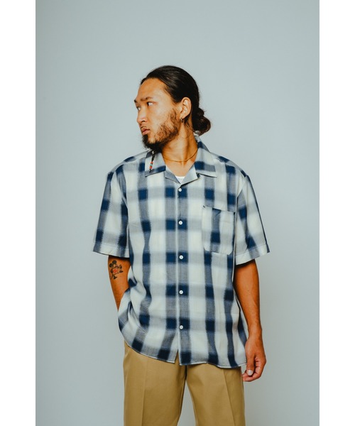 BIG MIKE（ビッグマイク）の「BIG MIKE ビックマイク/ 26春夏新作 セットアップ対応 オープンカラー半袖 レーヨンミックス オンブレチェックシャツ 脇スリットタイプ //// 102625530（シャツ/ブラウス・メンズ・ホワイト×ネイビー/ホワイト×グリーン/ブラック×ホワイト・X-LARGE/LARGE/MEDIUM）」の8枚目の写真