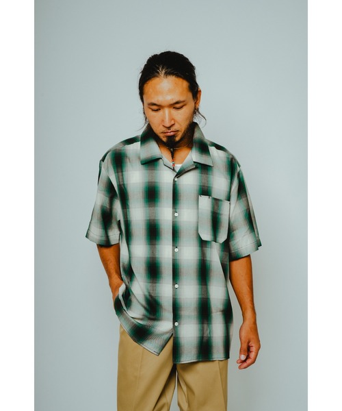 BIG MIKE（ビッグマイク）の「BIG MIKE ビックマイク/ 26春夏新作 セットアップ対応 オープンカラー半袖 レーヨンミックス オンブレチェックシャツ 脇スリットタイプ //// 102625530（シャツ/ブラウス・メンズ・ホワイト×ネイビー/ホワイト×グリーン/ブラック×ホワイト・X-LARGE/LARGE/MEDIUM）」の9枚目の写真