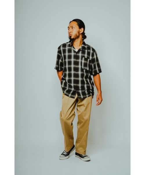 BIG MIKE（ビッグマイク）の「BIG MIKE ビックマイク/ 26春夏新作 セットアップ対応 オープンカラー半袖 レーヨンミックス オンブレチェックシャツ 脇スリットタイプ //// 102625530（シャツ/ブラウス・メンズ・ホワイト×ネイビー/ホワイト×グリーン/ブラック×ホワイト・X-LARGE/LARGE/MEDIUM）」の12枚目の写真