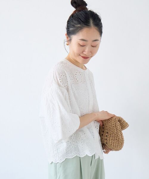 le.coeur blanc(ルクールブラン)の「カットワーク刺繍バルーンスリーブブラウス(シャツ/ブラウス・レディース・オフホワイト/ブラック・38)」の7枚目の写真