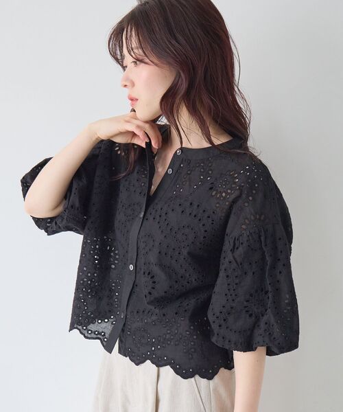 le.coeur blanc(ルクールブラン)の「カットワーク刺繍バルーンスリーブブラウス(シャツ/ブラウス・レディース・オフホワイト/ブラック・38)」の8枚目の写真