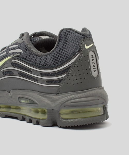 NIKE(ナイキ)の「NIKE AIR MAX T.L 2.5 FZ4110-013(スニーカー・メンズ・ブラック・27cm/27.5cm/26.5cm/28cm/26cm)」の9枚目の写真