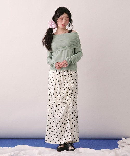 loin nuit(ロワンニュイ)の「glitter off shoulder tops / グリッターオフショルダートップス(Tシャツ/カットソー・レディース・ライトグリーン/ネイビー・FREE)」の18枚目の写真