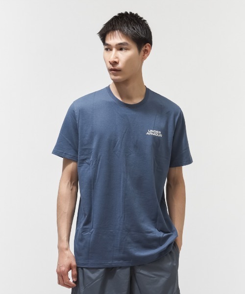 UNDER ARMOUR（アンダーアーマー）の「【別注】アンダーアーマー  UAパフォーマンスコットン グラフィック ショートスリーブ Tシャツ 限定コラボ（Tシャツ/カットソー・メンズ・ブラック/ホワイト/ダークブルー・S/M/L/LL/3L）」の3枚目の写真