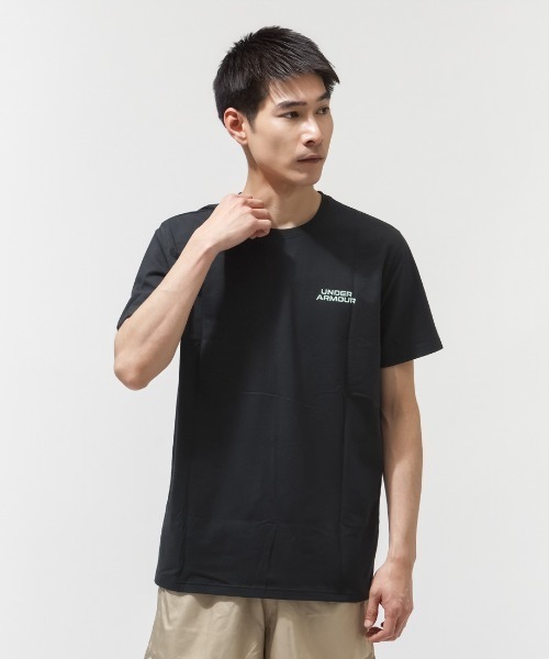 UNDER ARMOUR（アンダーアーマー）の「【別注】アンダーアーマー  UAパフォーマンスコットン グラフィック ショートスリーブ Tシャツ 限定コラボ（Tシャツ/カットソー・メンズ・ブラック/ホワイト/ダークブルー・S/M/L/LL/3L）」の2枚目の写真