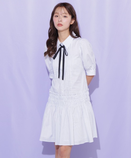 JILL by JILL STUART（ジルバイジルスチュアート）の「シャーリングミニシャツワンピース（ワンピース・レディース・ブルー/ホワイト系その他・FREE）」の6枚目の写真