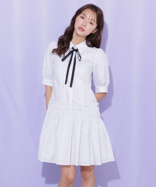 JILL by JILL STUART（ジルバイジルスチュアート）の「シャーリングミニシャツワンピース（ワンピース・レディース・ブルー/ホワイト系その他・FREE）」の5枚目の写真