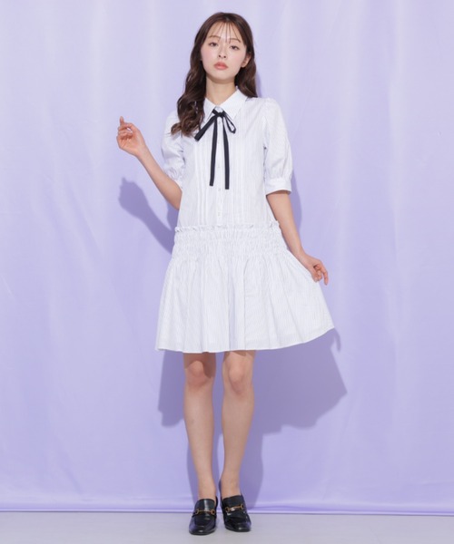 JILL by JILL STUART（ジルバイジルスチュアート）の「シャーリングミニシャツワンピース（ワンピース・レディース・ブルー/ホワイト系その他・FREE）」の8枚目の写真