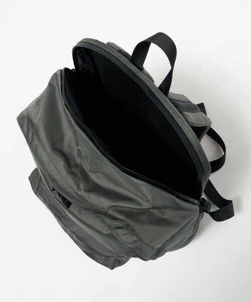 UNITED ARROWS(ユナイテッドアローズ)の「【別注】<LC by LOWERCASE>DAYPACK LC01/バックパック(バックパック/リュック・メンズ・ダークグレー・FREE)」の12枚目の写真