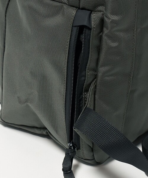 UNITED ARROWS(ユナイテッドアローズ)の「【別注】<LC by LOWERCASE>DAYPACK LC01/バックパック(バックパック/リュック・メンズ・ダークグレー・FREE)」の9枚目の写真