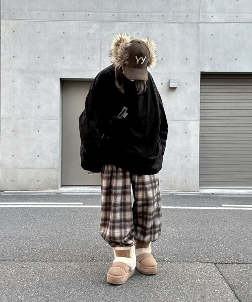 YACA(ヤーカ)の「Check Easy Wide Pants/チェックイージーワイドパンツ(デニムパンツ・レディース・ブラック/ブラウン・FREE)」の7枚目の写真