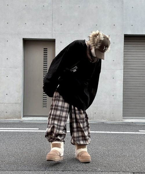 YACA(ヤーカ)の「Check Easy Wide Pants/チェックイージーワイドパンツ(デニムパンツ・レディース・ブラック/ブラウン・FREE)」の11枚目の写真
