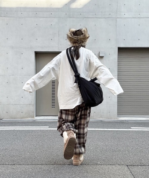YACA(ヤーカ)の「Check Easy Wide Pants/チェックイージーワイドパンツ(デニムパンツ・レディース・ブラック/ブラウン・FREE)」の13枚目の写真