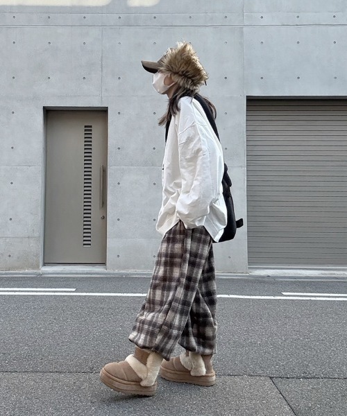 YACA(ヤーカ)の「Check Easy Wide Pants/チェックイージーワイドパンツ(デニムパンツ・レディース・ブラック/ブラウン・FREE)」の15枚目の写真