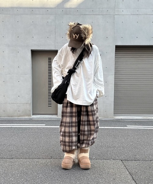 YACA(ヤーカ)の「Check Easy Wide Pants/チェックイージーワイドパンツ(デニムパンツ・レディース・ブラック/ブラウン・FREE)」の16枚目の写真