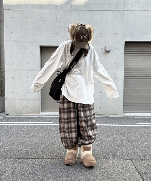 YACA(ヤーカ)の「Check Easy Wide Pants/チェックイージーワイドパンツ(デニムパンツ・レディース・ブラック/ブラウン・FREE)」の17枚目の写真