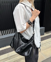 Figments | アイレットベルトラージショルダー(ショルダーバッグ)