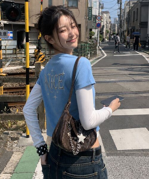 KRUXH(クルクス)の「ピグメントナイスクロップTダストブルー(Tシャツ/カットソー・レディース・その他・1/2)」の7枚目の写真