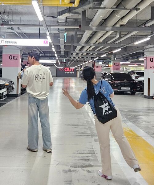 KRUXH(クルクス)の「ピグメントナイスクロップTダストブルー(Tシャツ/カットソー・レディース・その他・1/2)」の9枚目の写真