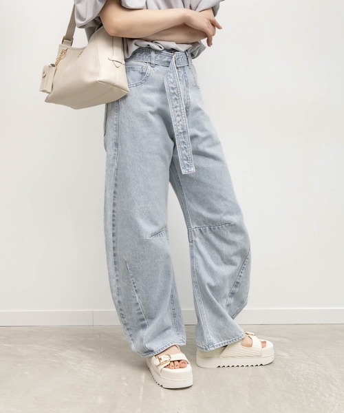 RANDA(ランダ)の「ワイドバレルレッグパンツ(その他パンツ・レディース・アイボリー/ライトブルー/ブルー・0/1)」の1枚目の写真