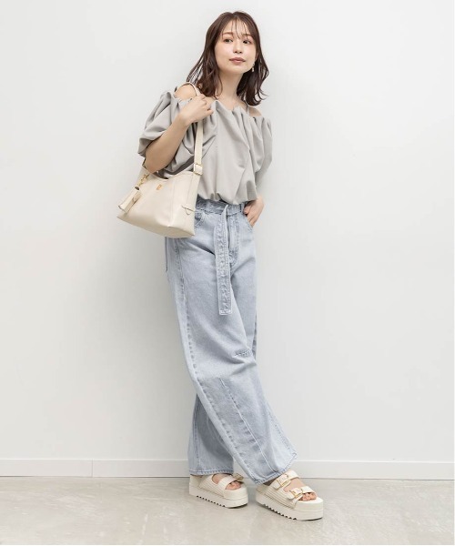 RANDA(ランダ)の「ワイドバレルレッグパンツ(その他パンツ・レディース・アイボリー/ライトブルー/ブルー・0/1)」の6枚目の写真